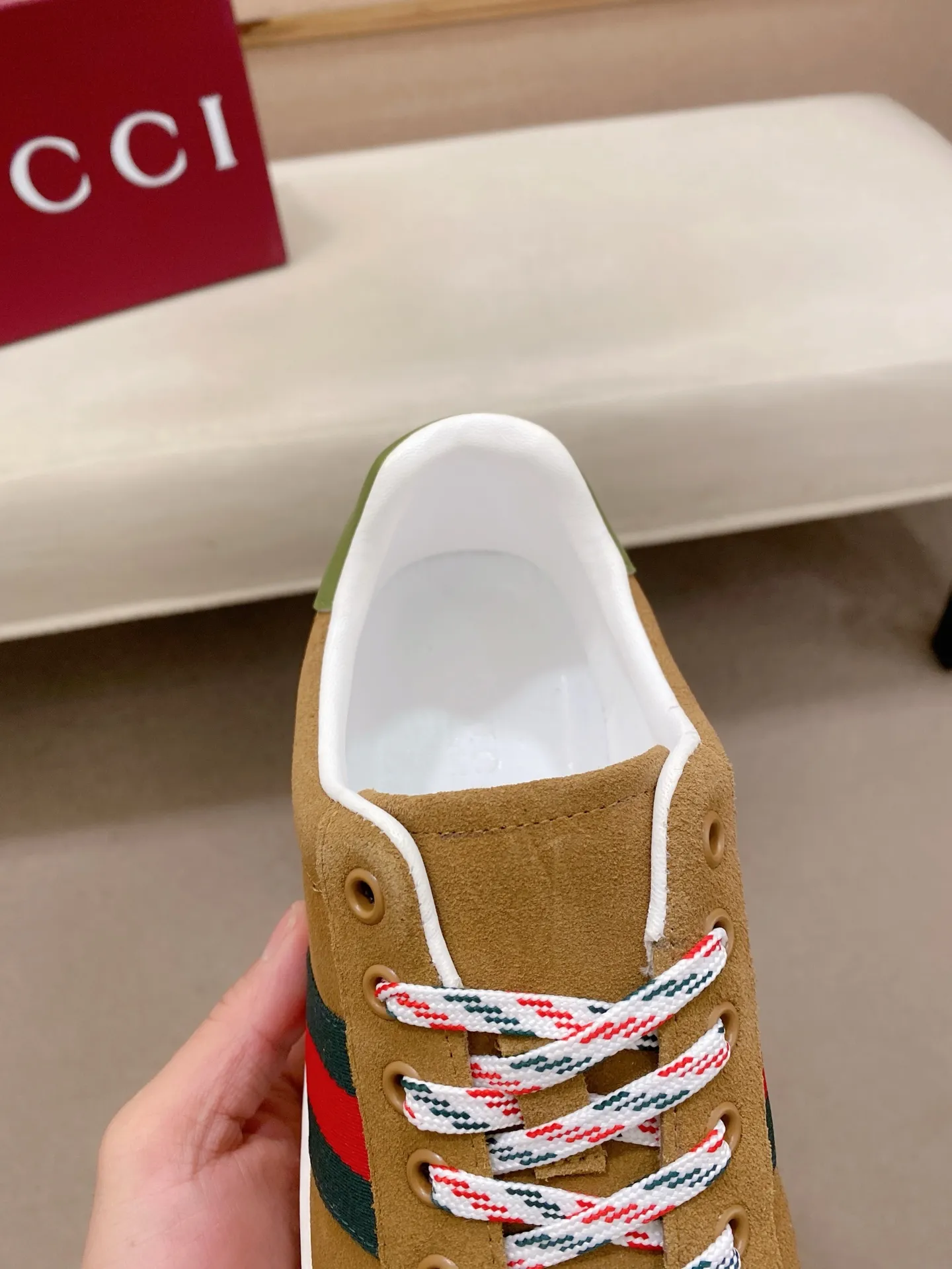 Factory price 442💰New GUCCI (Gucci) counters are available simultaneously, new men's shoes, 😘fabrics are selected imported cowhide, lining: sheepskin lining. 👍🏿 High-end ☄️ air-cushion molded anti-slip rubber outsole, exquisite lines, simple and elegant, comfortable and high-end for leisure travel. Code number: 39 to 44 (45 can be customized and cannot be returned or exchanged)